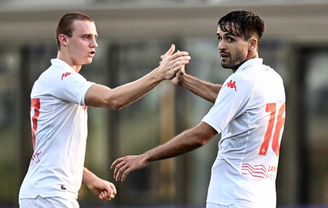 在场上的默 在场上的默